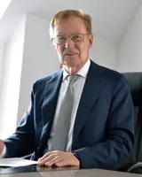 Foto von Dr. jur. utr. Henner Hörl