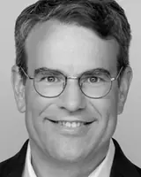 Foto von Dr. jur. Adrian Müller-Helle