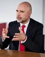 Foto von Michael Zoebisch, LL.M.