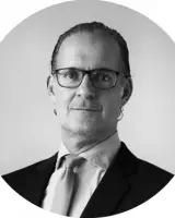 Foto von Dr. jur. Florian Bach